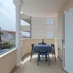 דירה In With Wifi *