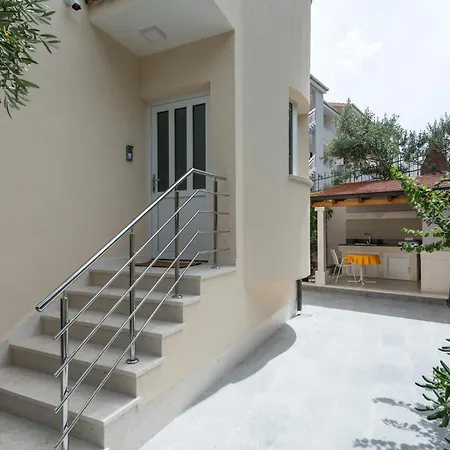 3 Bedroom Lovely In *