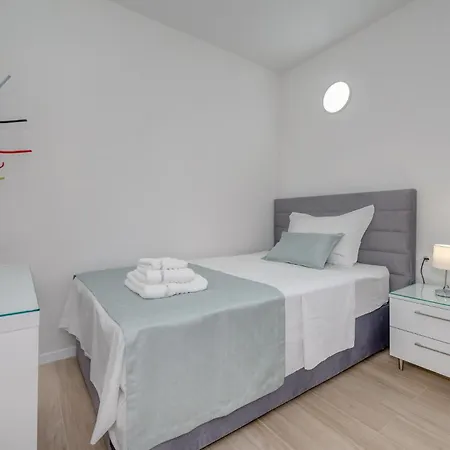 3 Bedroom Lovely In *